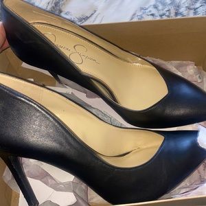JESSICA SIMPSON HANEH PUMP